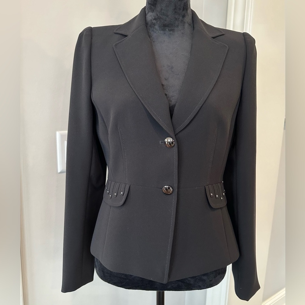 Tahari Arthur S. Levine Blazer Fitted Silhouette Black Women Size 6✨EUC✨